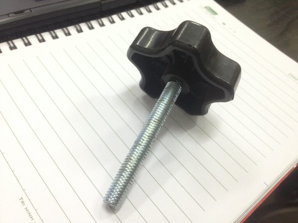 Bu lông có núm vặn nhựa M8x50mm  TGCN-37233 vhardware