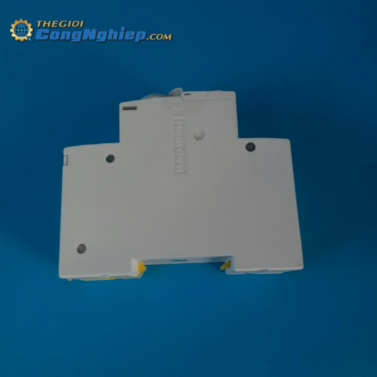 Cầu dao chống giật chống dòng rò 1P+N 32A 30mA 6kA A9D31632 schneider-electric Cầu dao chống giật chống dòng rò 1P+N 32A 30mA 6kA A9D31632 schneider-electric