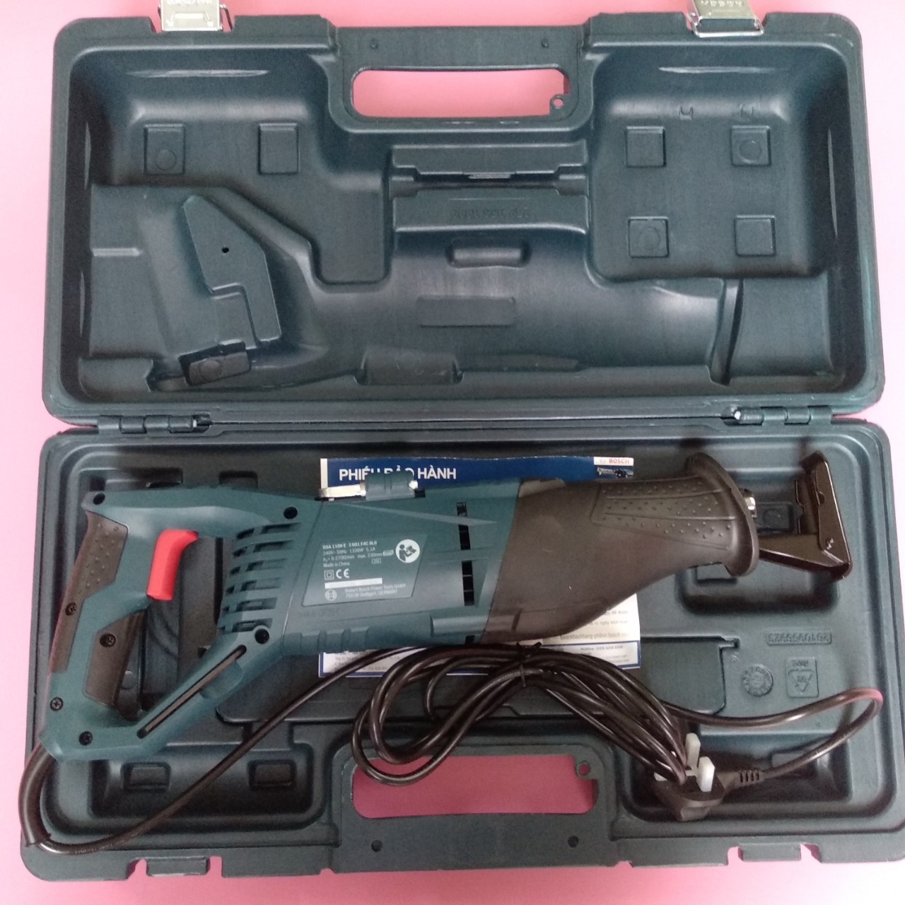 Máy cưa kiếm loại dùng điện 230mm - 1110W GSA 1100E BOSCH Máy cưa kiếm loại dùng điện 230mm - 1110W GSA 1100E BOSCH