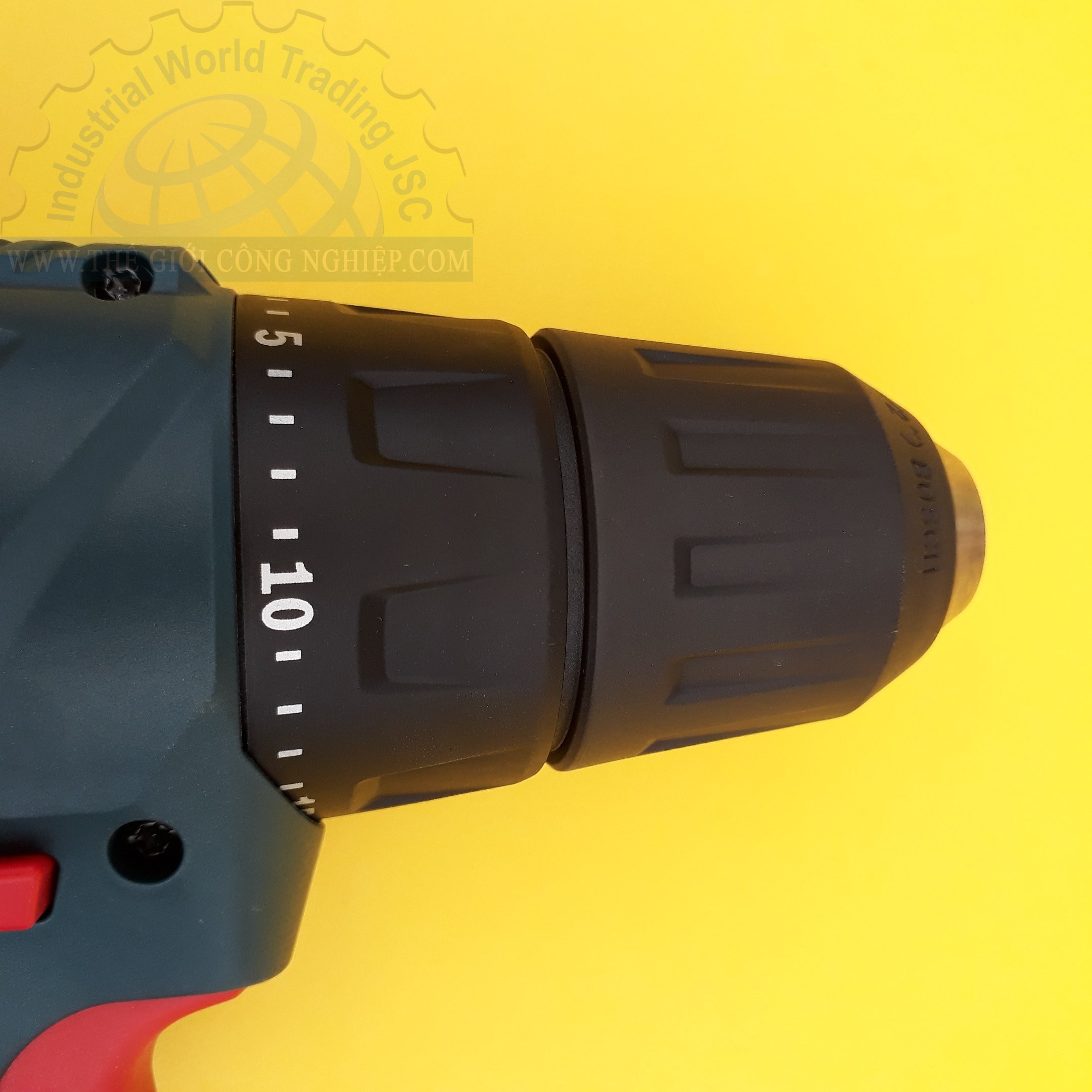 Máy khoan vặn vít dùng pin  0 - 450 / 0 - 1700 vòng/phút  GSR 180-LI BOSCH Máy khoan vặn vít dùng pin  0 - 450 / 0 - 1700 vòng/phút  GSR 180-LI BOSCH