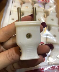 Phích cắm dẹt chống vỡ, chịu tải 10A - 250V P17-1 OMINSU