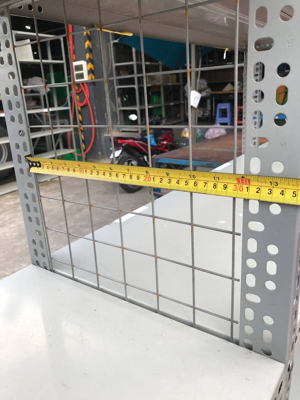 Tấm lưới chắn kệ, kích thước mỗi ô 5x5cm, kích thước tấm 2350 x 1000mm 29563 OEM-797 Tấm lưới chắn kệ, kích thước mỗi ô 5x5cm, kích thước tấm 2350 x 1000mm 29563 OEM-797