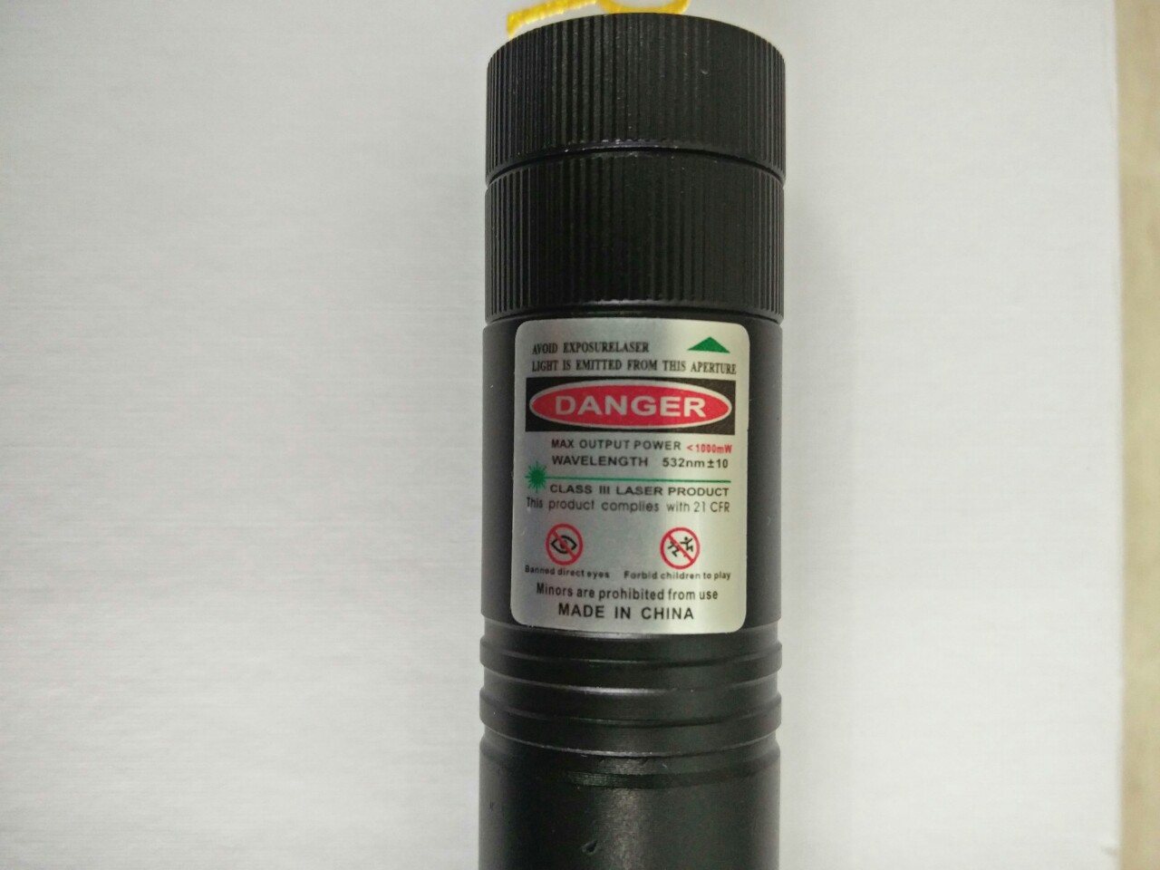 Đèn pin chiếu tia Laser 15x7x2.5 cm SD LASER 303 (tia xanh) OEM-2028 Đèn pin chiếu tia Laser 15x7x2.5 cm SD LASER 303 (tia xanh) OEM-2028